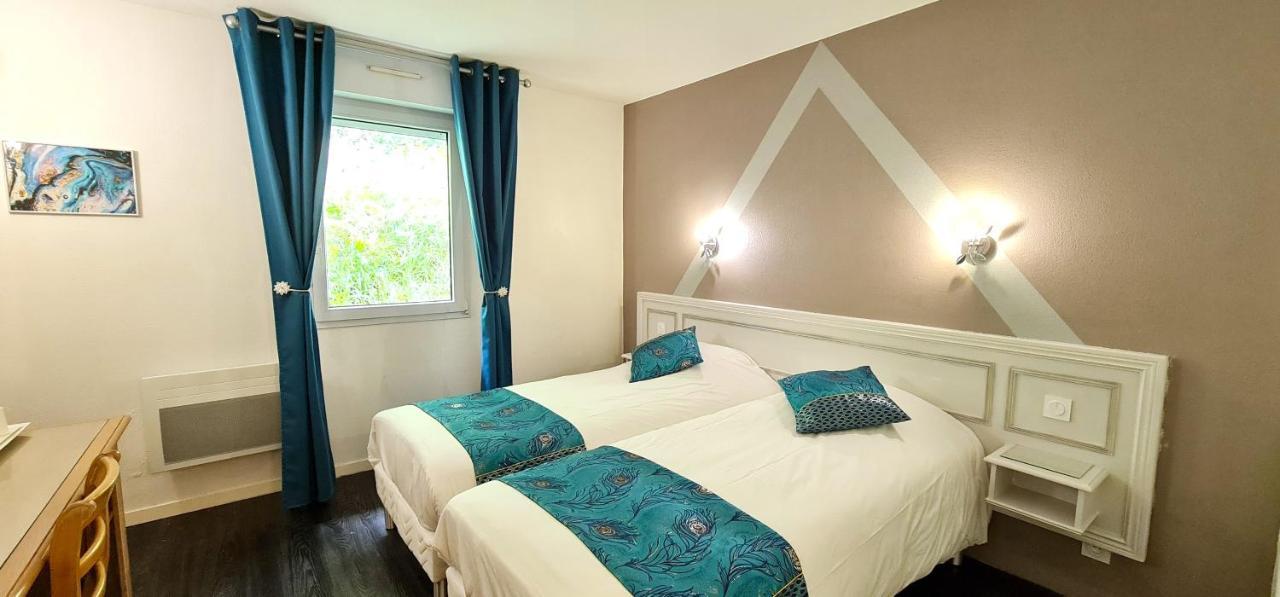 Fasthotel Oloron Hostellerie Du Paon Blanc Lurbe-Saint-Christau Exterior foto